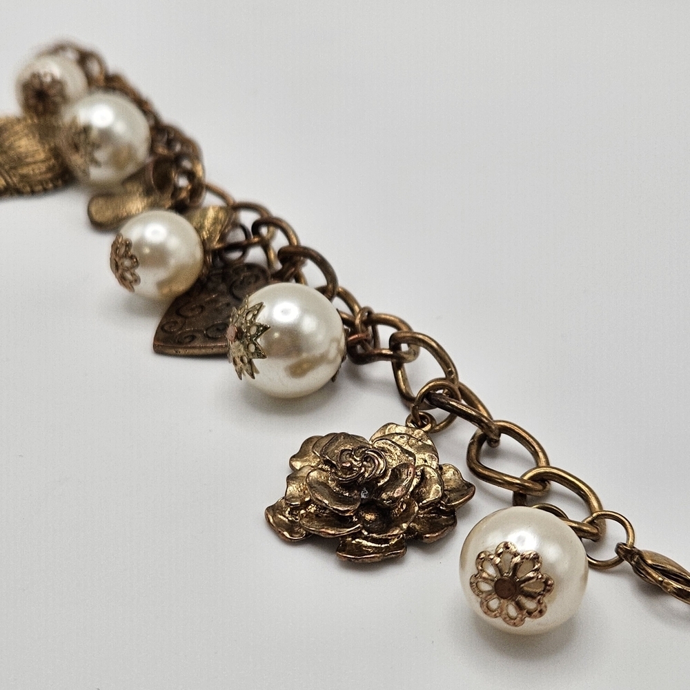 VINTAGE Gold Tone Charm Bracelet Faux Pearl Bow Crown Rose Flower - Picture 4 of 7